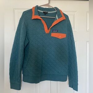 Patagonia Men's Teal and Orange Quilted Sweater